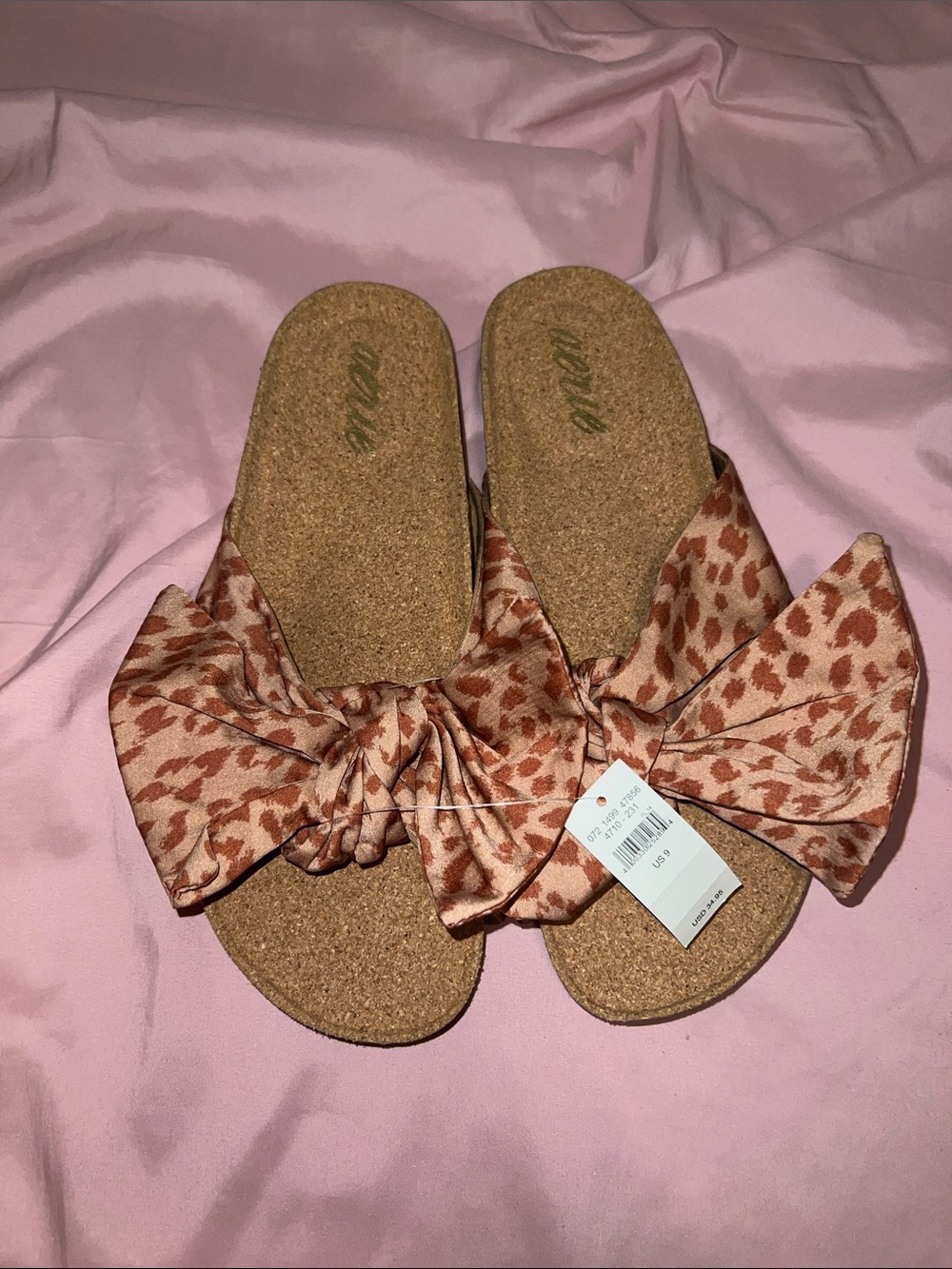 Aerie Women’s Bow Slide Sandals in Rust Leopard